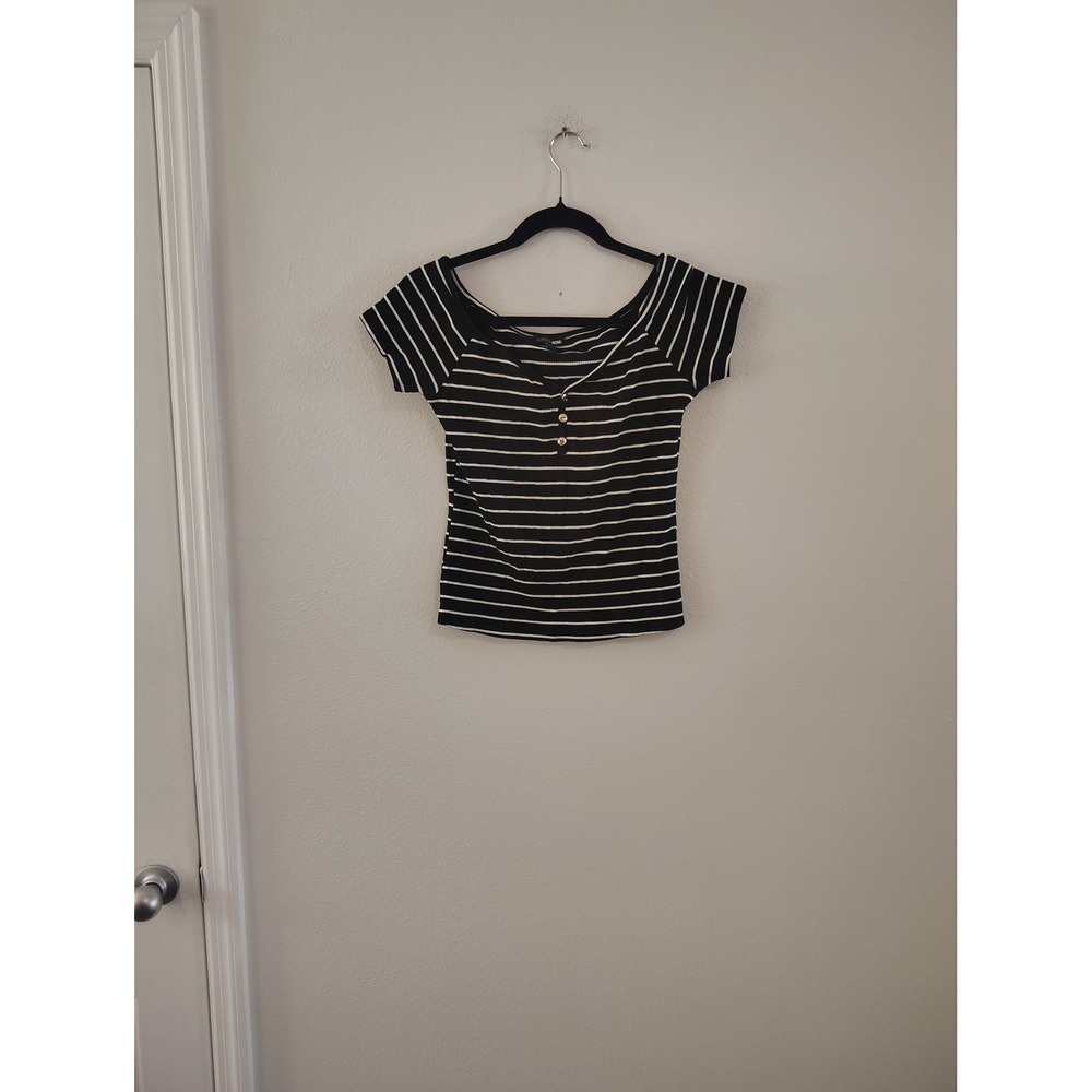 Fashion Nova Womens XL Black White Striped‎ Ribbed Knit Button Scoop Neck Top